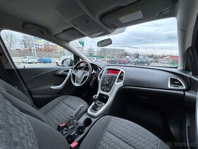 Opel Astra J 1,6, 2013, tažné zařízení, 17" kola - 14