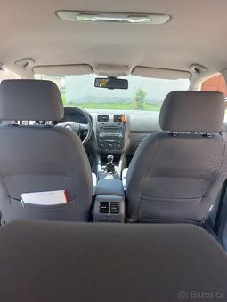 Volkswagen Golf 1.6   MPI - 14