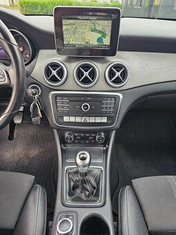 MERCEDES-BENZ CLA 2017 200D 100kW,NAVI,VÝHŘEVY,PARK.KAMERA - 14