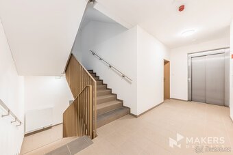 Pronájem bytu 1+kk 42 m² Nad Kolčavkou, Praha - Libeň - 14