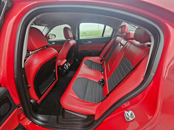 Alfa Romeo Giulia 2.0T 147 kW - 14