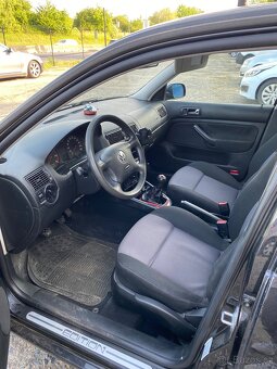 VW Golf 4, 1.4i 55 kW, r.v. 2001, manuál - 14