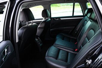 Škoda Superb Combi 2.0 TDI CR 170k Elegance DSG - 14