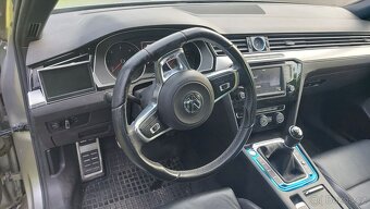 Volkswagen Passat B8, R-line 2,0 TDI BMT, rok 2017 - 14