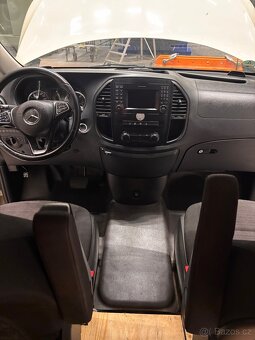 Prodám Mercedes Benz Vito dlouhá verze se spaním - 14