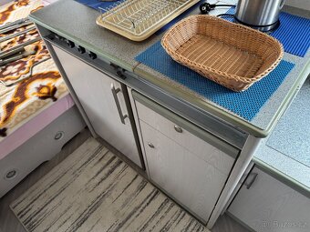 Karavan Knaus Südwind 6504 i do zimy - 14