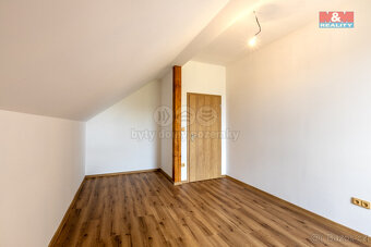 Prodej rodinného domu 147 m², pozemek 1973 m², Petrovice I - 14