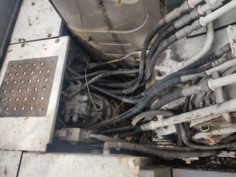 Kolový otočný bagr HITACHI ZX 160W - 14