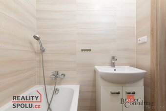 Převod dr. podílu, byty/3+1, 54 m2, Masarykova třída 854, 73 - 14