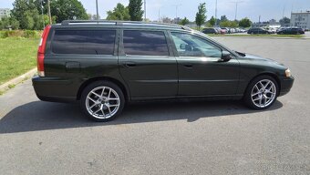 Volvo V70 2.5T AWD - 14
