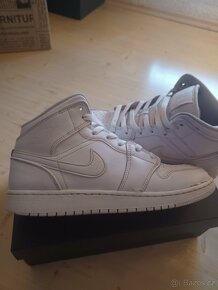 Nike Air Jordan 1 MID originál 40 - 14