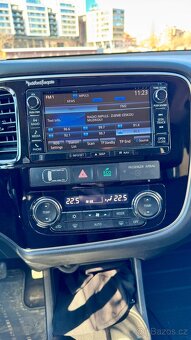 Mitsubishi Outlander 2,2 DI-D, 4x4 - 14
