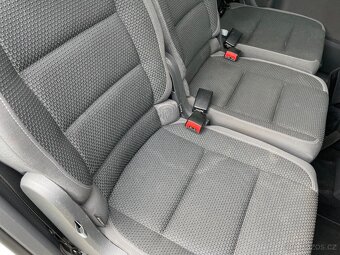 VW Touran 1,6tdi, mód 2011, bluemotion - 14