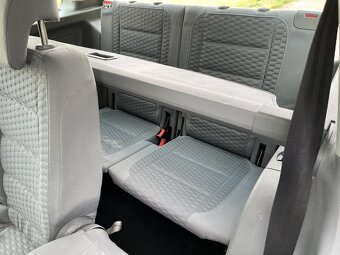 Volkswagen Touran 1.4tsi 103KW, naj. 132 tis km, 7 mist - 14