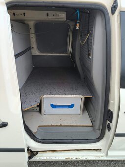 Volkswagen Caddy 2.0 CNG Van – vestavba - 14