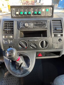 Volkswagen Transportér T5 - 14