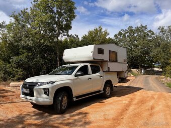 Obytná nástavba na pick-up - 14