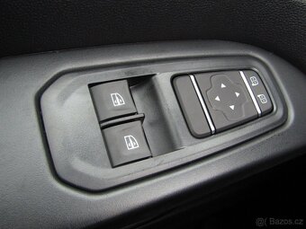 Renault Trafic III 2,0 dCi 110 kW/150k Combi Van 6 míst L2 - 14