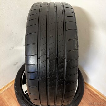 VW GOLF VIII 8 BAKERFIELD 5x112 R18 ET51+LETNÍ 225/40R18 5mm - 14