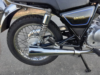 Suzuki GN 125 - 14