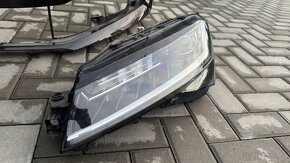 Světlo LED,přední nárazník a Škoda Superb III fl - 14