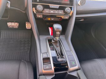 Honda Civic 1.5 iVTEC Sport CVT / 134 kW - 14