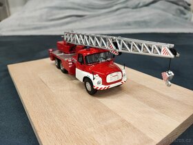TATRA T148 autojeřáb hasičský vůz 1:43 Schuco - 14
