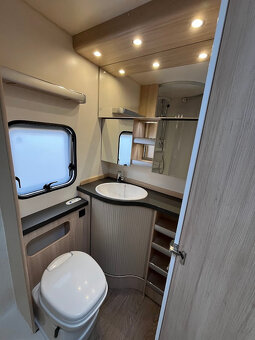 Karavan Hobby 545 KMF DE LUXE EDITION, 1.MAJITEL, SUPER STAV - 14