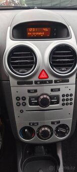 Opel Corsa benzin 2011 - 14