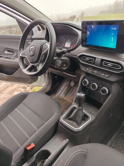 Dacia Jogger 2022 1.0 80kw 11600km - 14