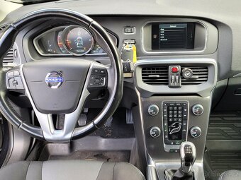 Volvo V40, 2,0 D3 POLESTAR Kinetic SERV.KNÍŽKA - 14