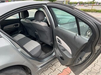 Chevrolet Cruze 1.6i 83kw 1. maj. koup. ČR naj.98t - 14