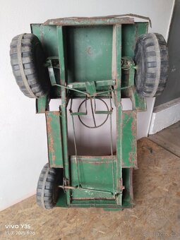 Šlapací autíčko Jeep - 14