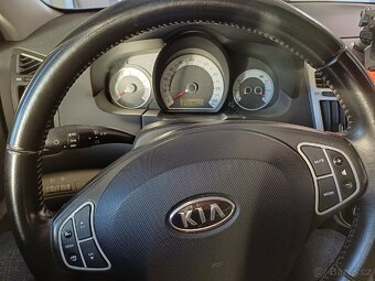 Kia ceed SW 1.6 benzín - nová STK - 14