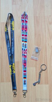 Hokejové dresy a artefakty všeho druhu - 14