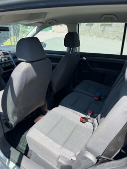 Volkswagen Touran 2.0D EcoFul - 14
