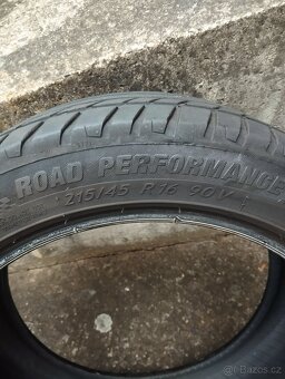 Pneu 215/45 r16 - 14
