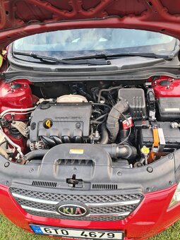 Kia Ceed 1.4 80kW, benzín, klima, manual - 14