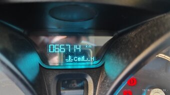 Ford tourneo courier 74kw - 14