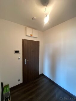 Byt 1kk ČB, Nová Vltava, 41 m2+balkon+sklep+park.stání - 14