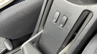 Renault Mégane, 1.5 DCI 78 KW // PANORAMA // RV 3/2008 - 14
