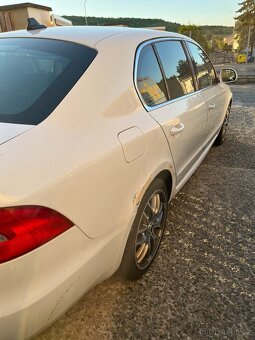 Škoda Superb 2.0 TDI DSG - 14