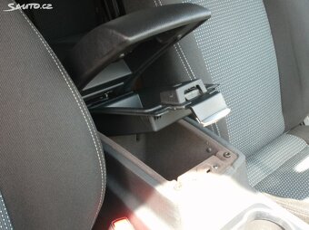 Ford S-MAX, 2,0 TDCi, PDC.vyhř.sedadla.tempomat,novrozvody - 14