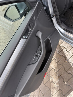 Pronájem Škoda Superb 5500,-Kč Taxi Bolt 2.0 TDI automat - 14