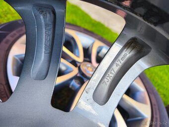 Letní sada Nissan Juke Qashqai r17 5x114,3  215/55/17 - 14