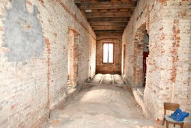 Rodinný dům (bývala budova soudu) v Lipové, okr. Děčín - 14