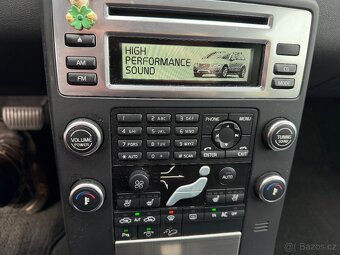 Volvo XC70 2.4 D5 136KW, ventilace + výhřev, po servise. - 14