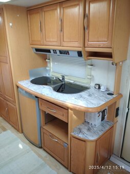 Karavan Hobby Prestige 650 / předstan - 14