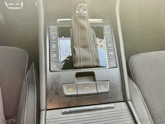 Škoda Superb III 1.4TSi iV 160kW Sportline ZÁRUKA,MAX VÝBAVA - 14