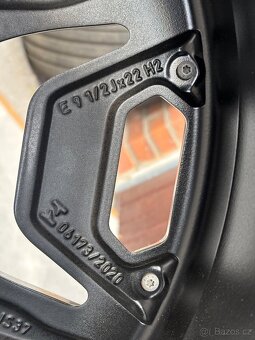 BMW R22 IX orig. 22" alu disky s Letní Pirelli Xm - 14